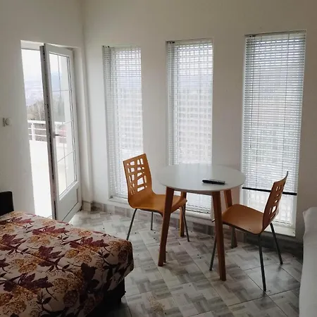 Kruna 아파트 소코 반자