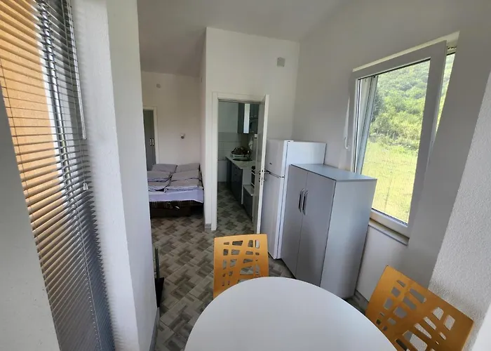 Kruna 索科矿泉村