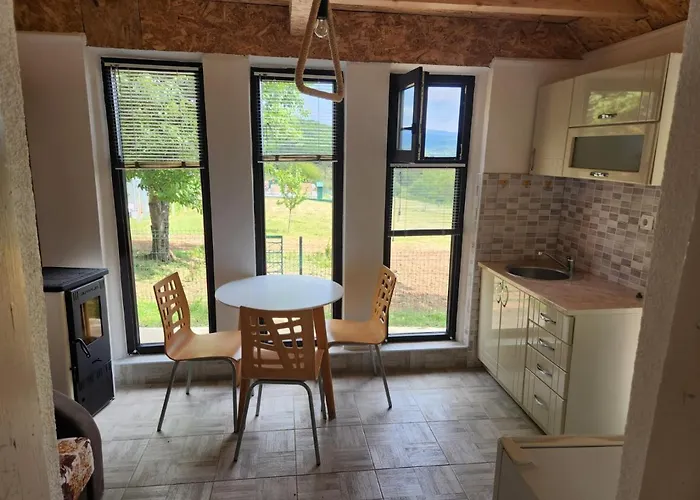 Kruna 索科矿泉村